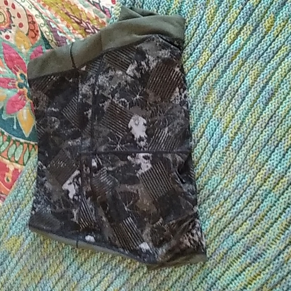 Athletic leggings - Picture 2 of 3